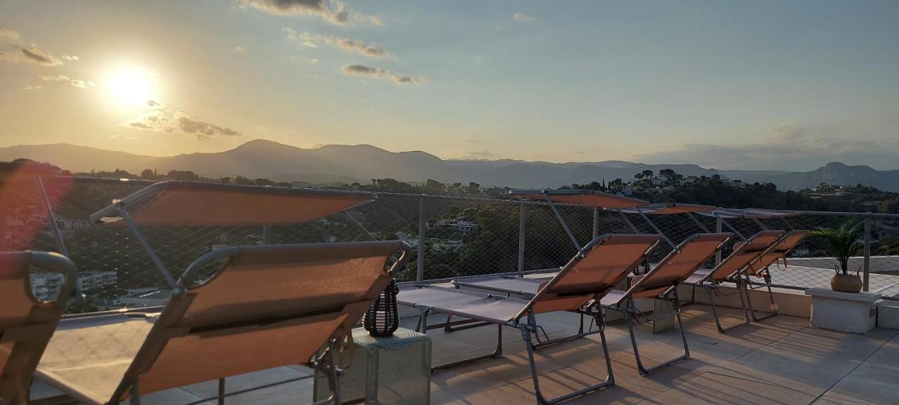 Twenty Rent Hotel กาญเนอ-ซูร์-แมร์ ภายนอก รูปภาพ