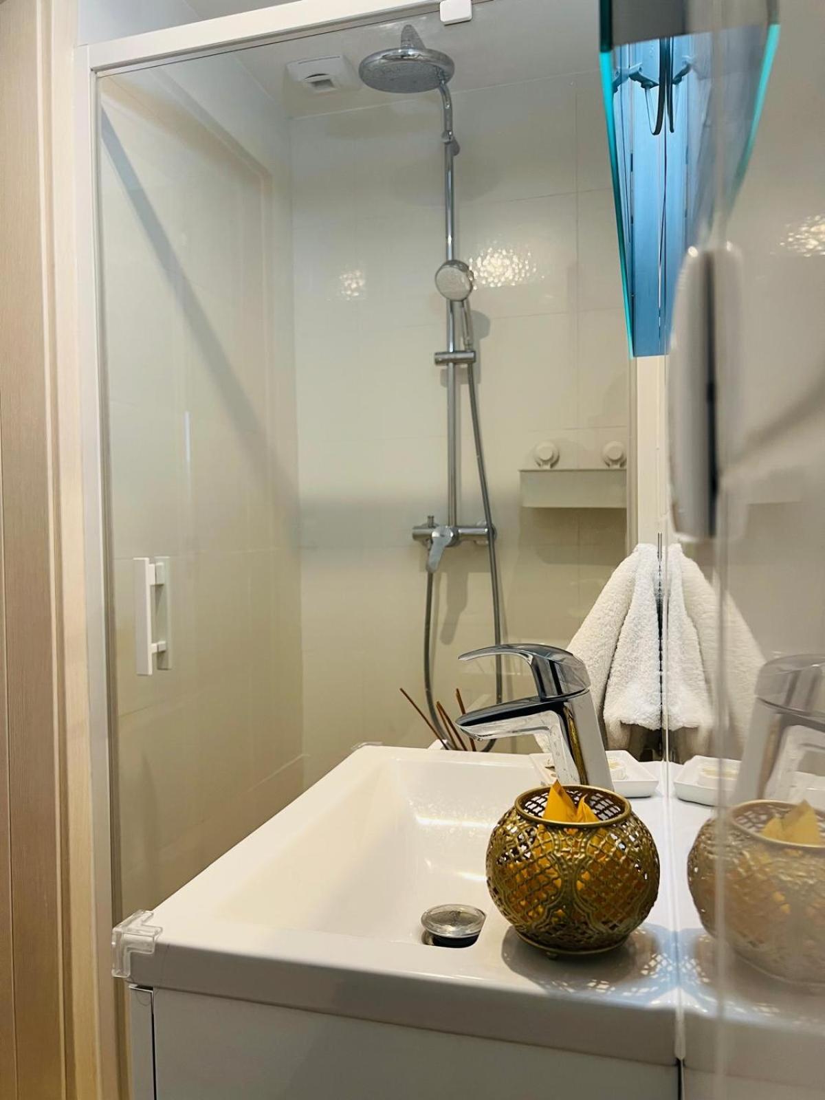 Twenty Rent Hotel กาญเนอ-ซูร์-แมร์ ภายนอก รูปภาพ