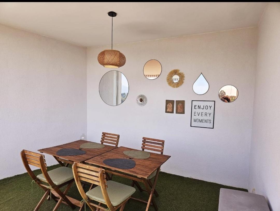 Twenty Rent Hotel กาญเนอ-ซูร์-แมร์ ภายนอก รูปภาพ