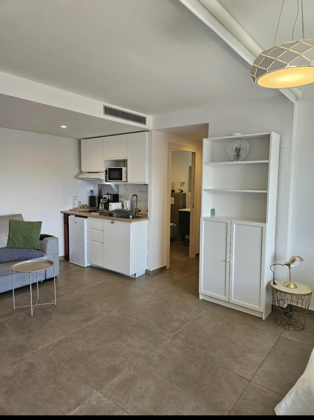 Twenty Rent Hotel กาญเนอ-ซูร์-แมร์ ภายนอก รูปภาพ